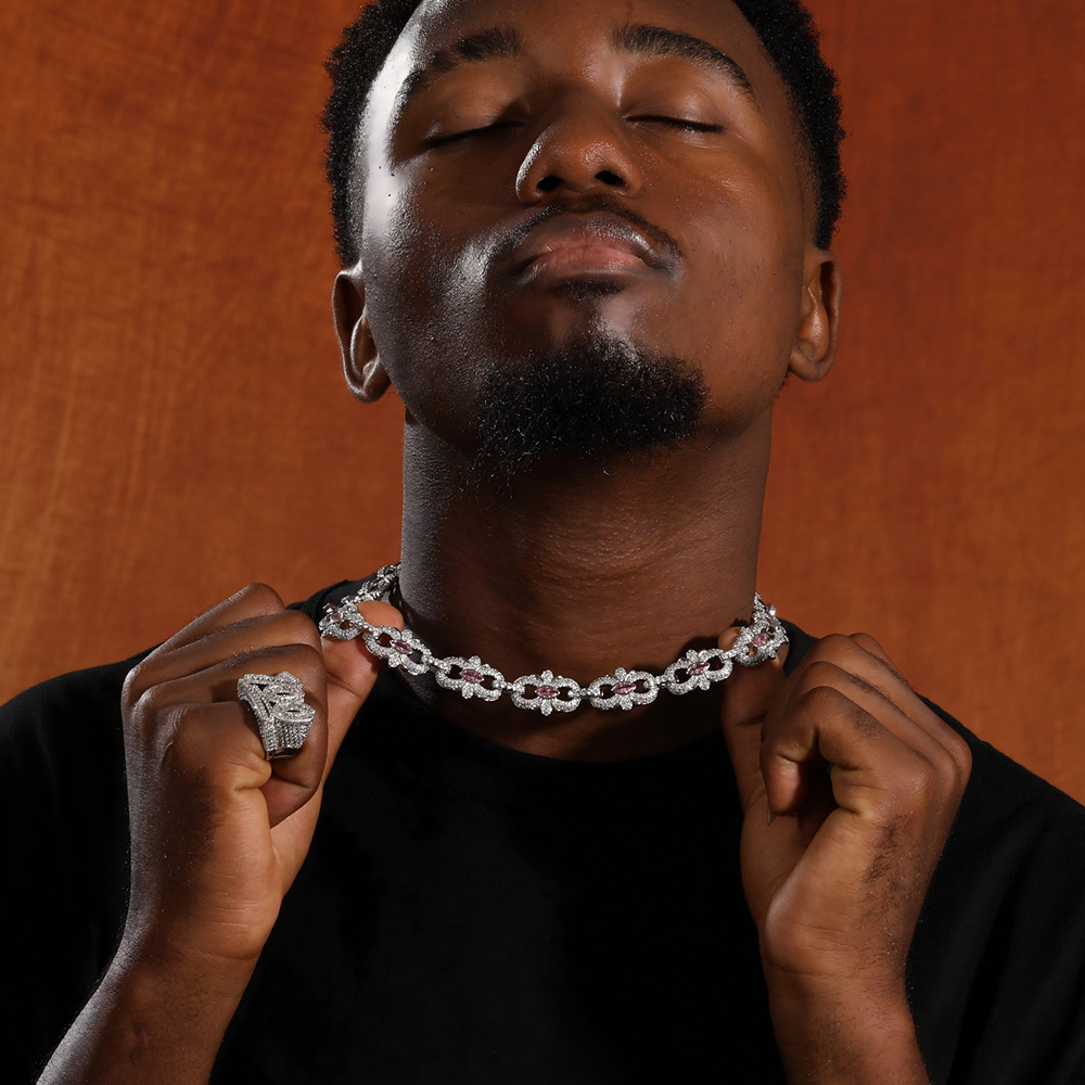 16mm Horseshoe Flower Diamond Necklace