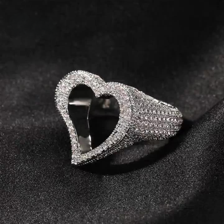 Openwork Heart-shaped Ring